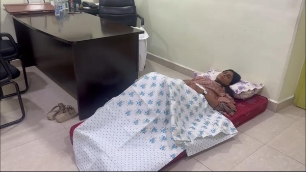 YS Sharmila reaches andhra ratna bhavan in vijayawada to participate chalo secretariat protest