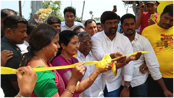 chandrababus wife nara bhuvaneswari assured to re-open anna canteens after tdp comes into power