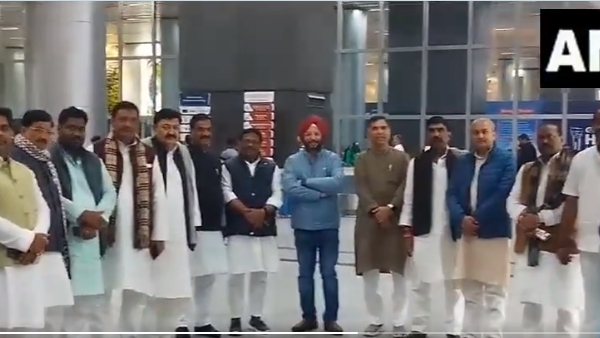 bihar congress sent 18 party mlas to hyderabad amid assembly floor test on 12th feb bihar congress sent 18 party mlas to hyderabad amid assembly floor test on 12th feb