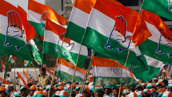 People are demanding the arrest of the leader of the ruling party who is absconding in the doctors suicide case People are demanding the arrest of the leader of the ruling party who is absconding in the doctors suicide case