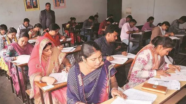 ap high court to decide on gap between TET and DSC schedules today