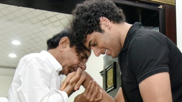  Himanshu emotional tweet on his grand father KCR on his birthday goes viral!!