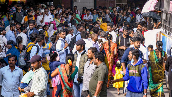 Sujatha Reddy and Ajith are the couple who cheated the employees to lease the house in Bengaluru Sujatha Reddy and Ajith are the couple who cheated the employees to lease the house in Bengaluru