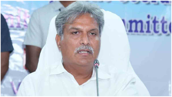 Kesineni Nani lashes out at Chandrababu Naidu in YSRCPs Siddham meeting at Eluru Kesineni Nani lashes out at Chandrababu Naidu in YSRCPs Siddham meeting at Eluru