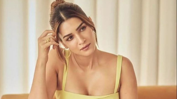 Prabhas heroine caught with producer in the hotel room