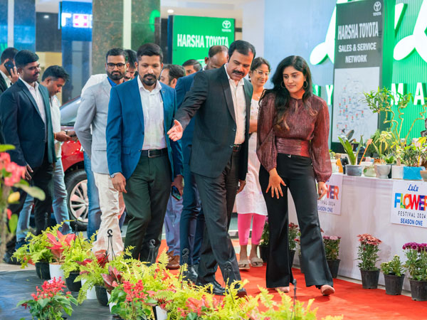 Hyderabads Lulu Mall,Kukatpally,Blossoms with Flower Festival Season 1,2024