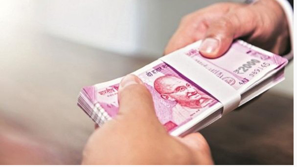  An NRI woman was cheated by the ICICI Bank manager and robbed of Rs.16 crores