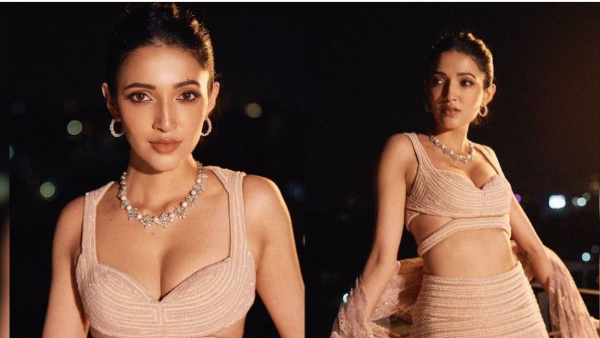 heroine neha shetty latest photos