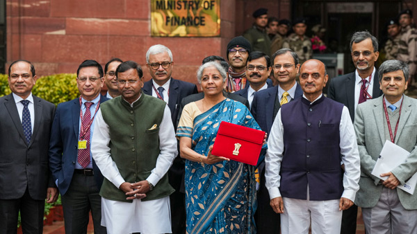 what is difference between a vote on account and an interim budget ?, how far will it be valid?