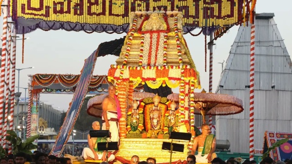  TTD: Sri Govindaraja Swamy Teppotsavam from today: Swamy in Pushkarini!!