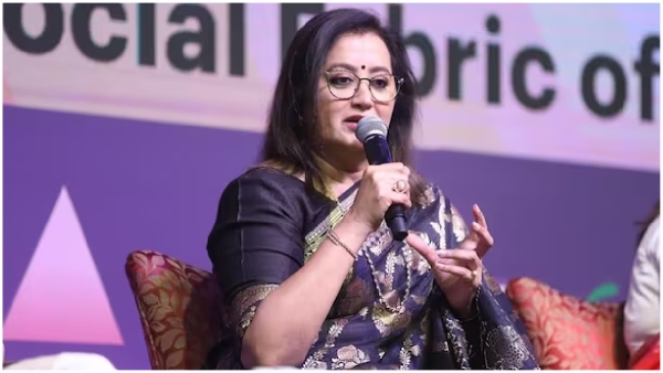 Mandya MP Sumalatha made sensational comments that her life was in danger Mandya MP Sumalatha made sensational comments that her life was in danger
