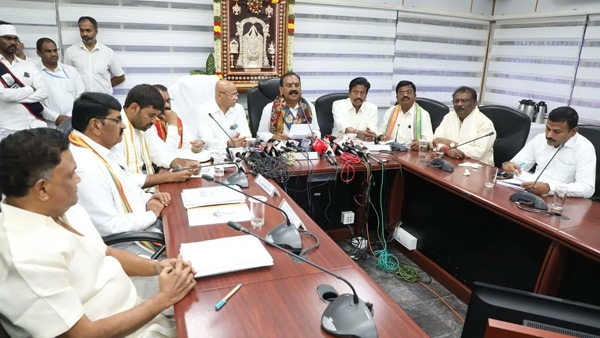 TTD Board serious action against Ramana Deekshitulu, Hikes Contract Employees Salaries TTD Board serious action against Ramana Deekshitulu, Hikes Contract Employees Salaries