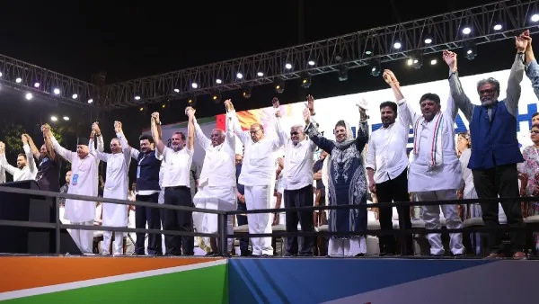 rahul gandhi hits out at pm modi in india alliance mumbai rally rahul gandhi hits out at pm modi in india alliance mumbai rally
