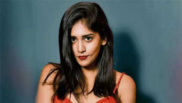 Color photo heroine chandini chowdary faced abusing harassment