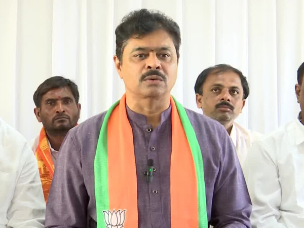 CM Jagan likely to Field BC leader for Anakapalle Loksabha against CM Ramesh CM Jagan likely to Field BC leader for Anakapalle Loksabha against CM Ramesh