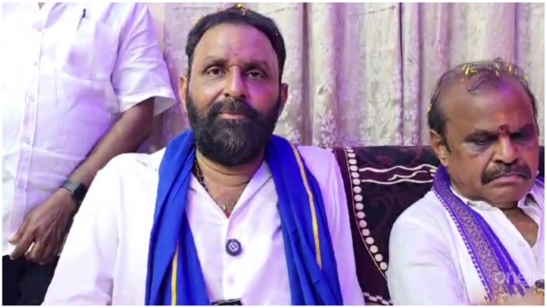 Former Minister Kodali Nani slams Chandrababu Naidu over Volunteers issue