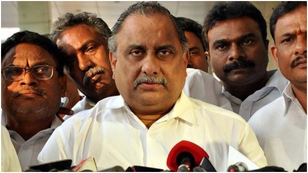 Mudragada Entry helps YSRCP in Godavari Dists may trun Kapu voting for the party see the deets