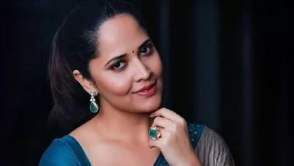 Anchor anasuya clarity on her political entry and election campaign