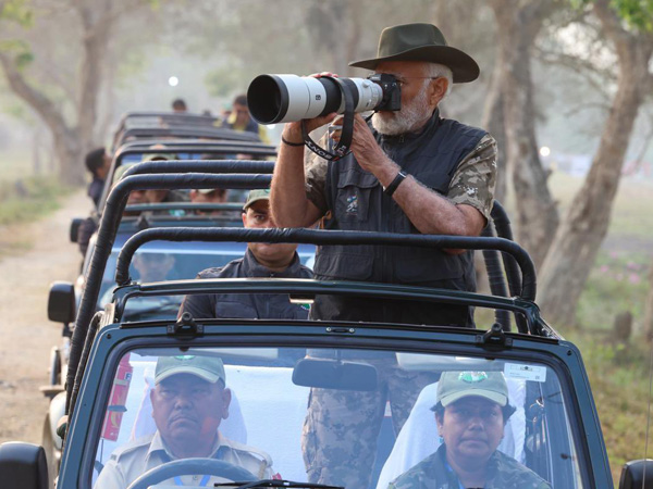 pm modi visits kaziranga national park and took elephant safari
