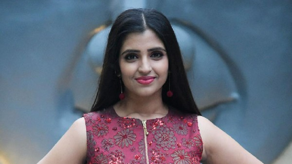 one camera person tortured anchor shyamala