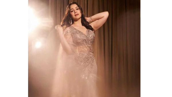 sara tendulkar latest glamour photos