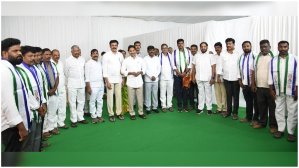 Anantapuram TDP key leaders join in YSRCP in presence of CM Jagan Anantapuram TDP key leaders join in YSRCP in presence of CM Jagan