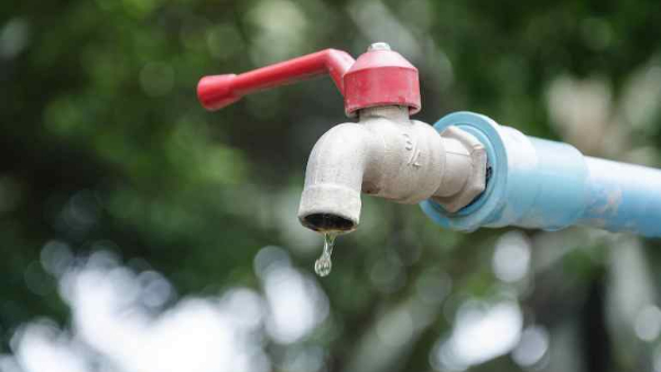 Bengaluru Apartment Associations warned that they will be fined Rs 5 000 if they waste water