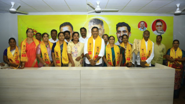 Nandigama Ycp councillors joins tdp