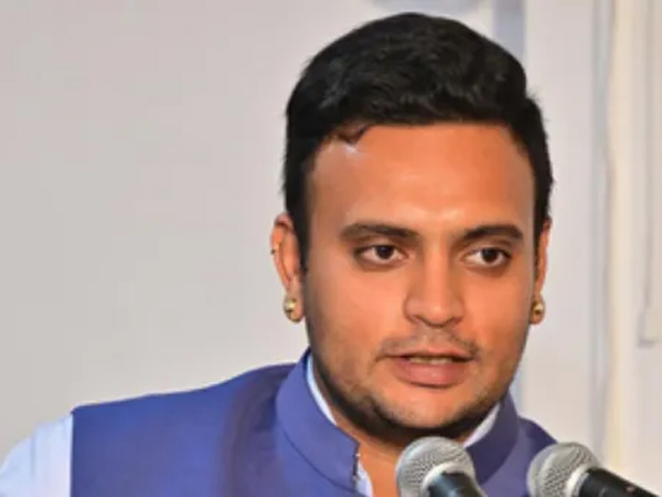 BJP candidate Mysuru Maharaj Yadhuveer who is very active in the Lok Sabha election campaign