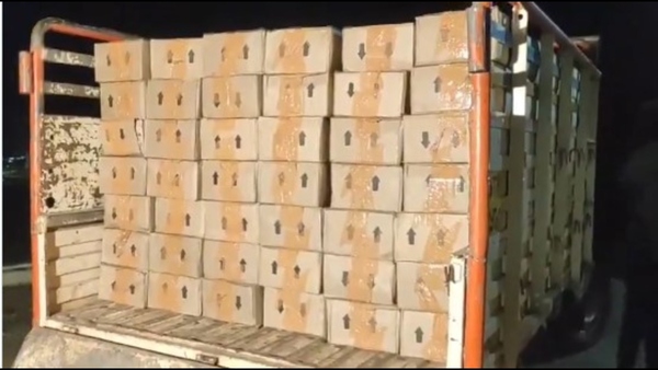 police Officials seized huge Illegal Liquor in pithapuram