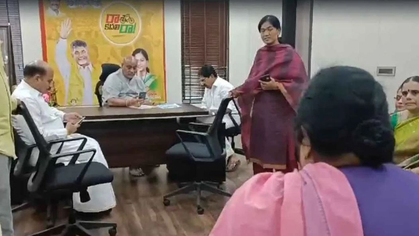 Differences between tdp leaders that surfaced in front of Chandrababu