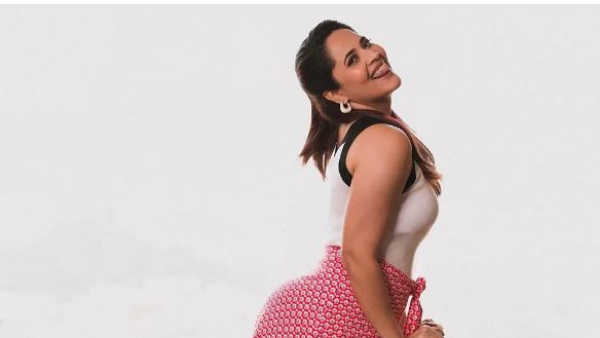 Anasuya talk about her favariote person roja and nagababu