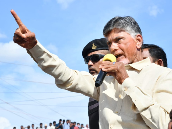 election commission issues notices to chandrababu naidu