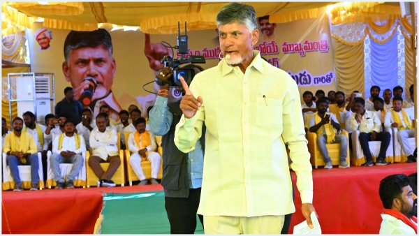 Alliance with BJP but Chandrababu is doing favor for Congress and ys sharmila