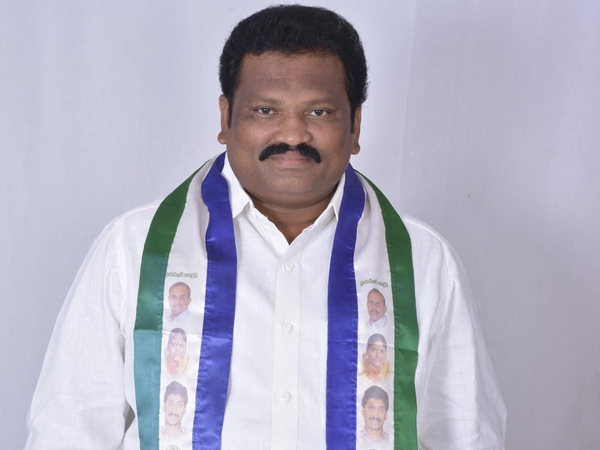 P Gannavaram sitting ysrcp mla kondeti chittibabu resign for party joins in congress