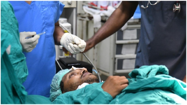 CM YS Jagan gets medical treatment at Vijayawada after he injured in stone was pelted CM YS Jagan gets medical treatment at Vijayawada after he injured in stone was pelted