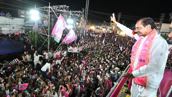 kcr slams bjp central govt and congress state govts in bhuvanagiri road show