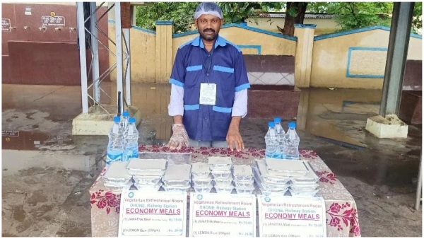Meal for 20 rupees IRCTC economy meal counters in Vijayawada and Rajahmundry railway stations