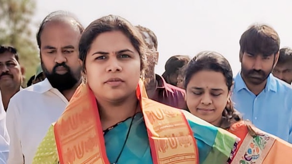 Bhuma and Iregala joins hands in Kurnool after 33 years leads to new trun in district politics Bhuma and Iregala joins hands in Kurnool after 33 years leads to new trun in district politics