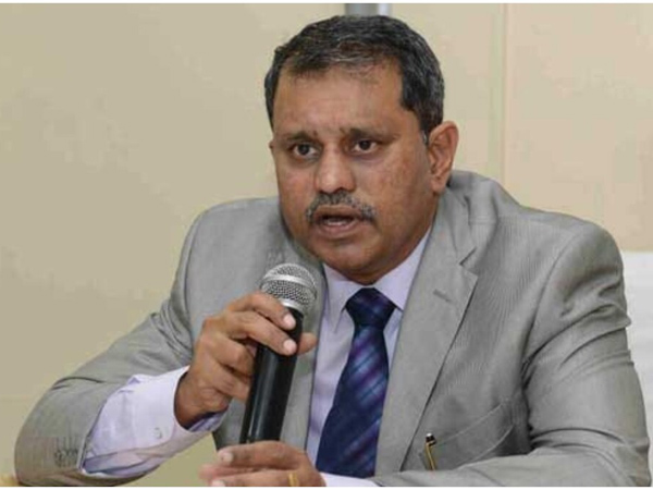 Nimmagadda Ramesh complains over resigned volunteers to election commission