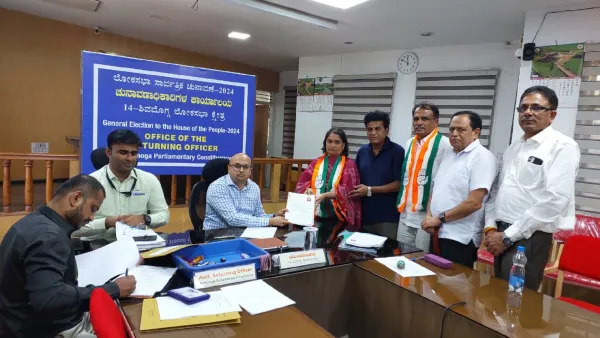 Geeta Shivraj Kumar filed nomination as Congress candidate in Shivmogga