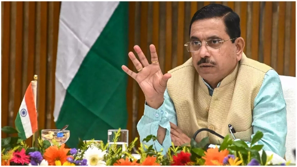 Prahlad Joshi accused Congress high command leaders of Jalsa while collecting money in Karnataka