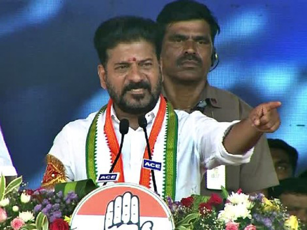 Revanth reddy hits out at bjp and brs in jammikunta and regonda jana jatara sabha