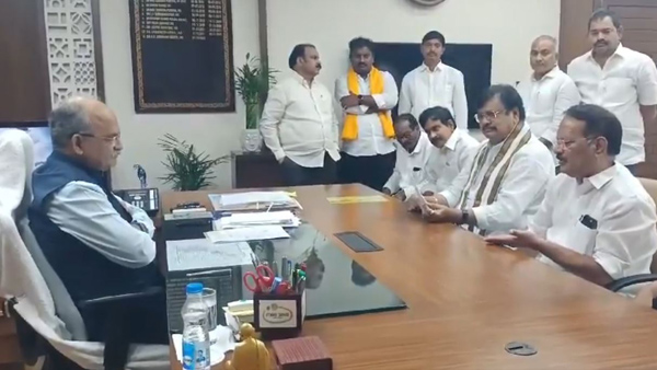 Senior TDP leaders meets AP CS Jawahar Reddy