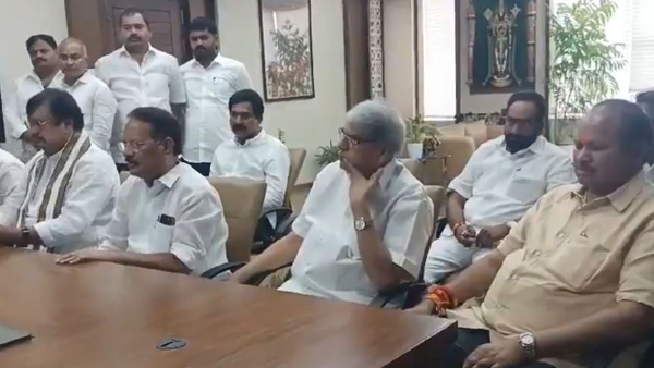 Senior TDP leaders meets AP CS Jawahar Reddy