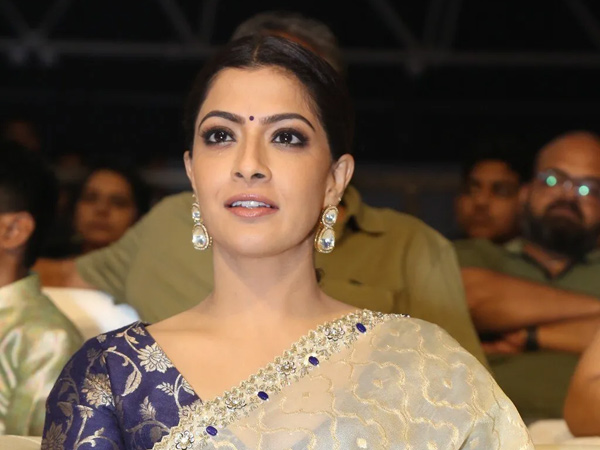 That was an unforgettable wound in my life Actress Varalakshmi Sarathkumar