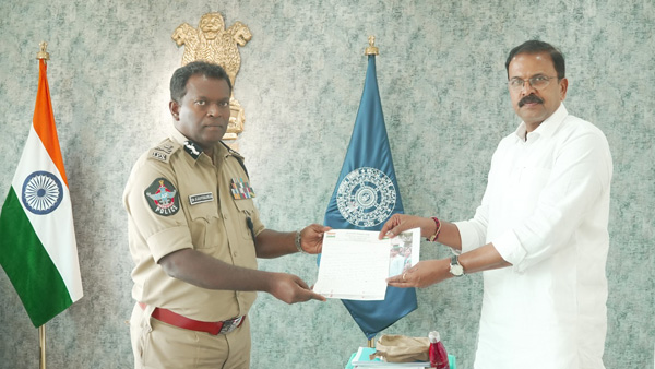 life threat to former cbi jd visakha north jai bharat party candidate vv lakshminarayana