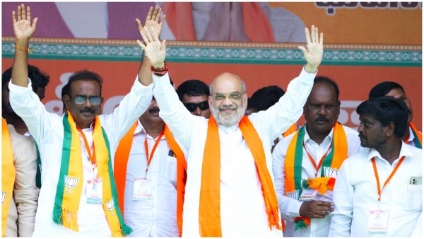 Amit shah hits out at Rahul gandhi and Congress party in bhuvanagiri election campaign