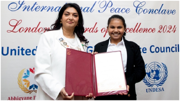 Chinnari Kalash who is doing social work has been awarded Dartrate by the United Nations Global Peace Council