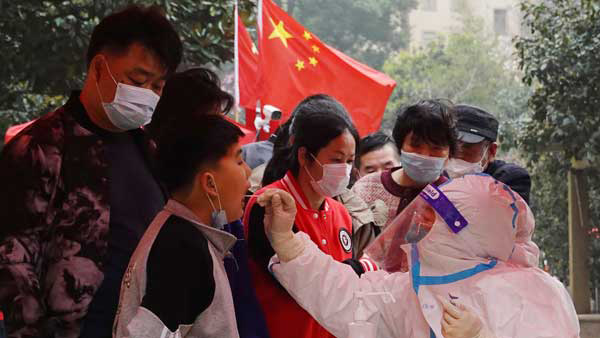 Corona cases rampant in singapore Over 25900 covid cases in a week Alert